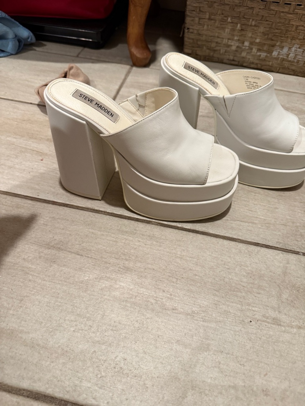 Steve Madden White Platform Mule Sandals